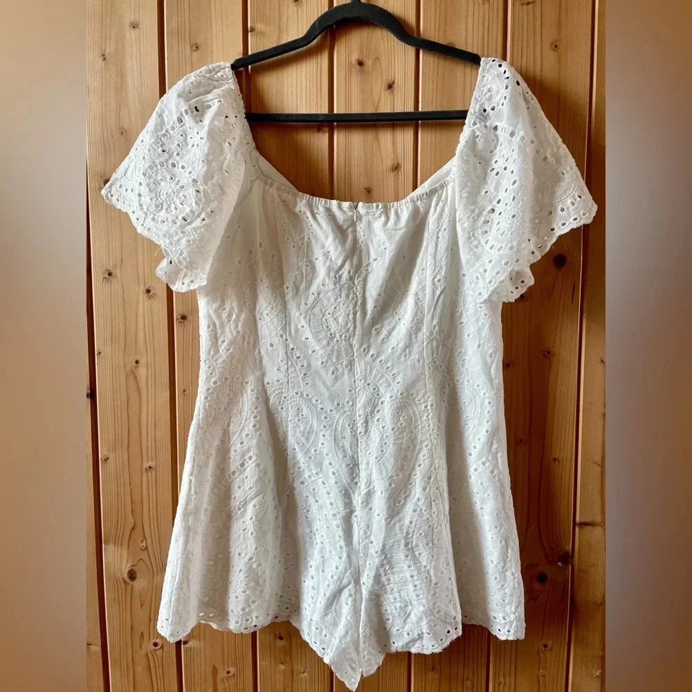 Blue Blush Lace Romper- Size L - Picture 8 of 8